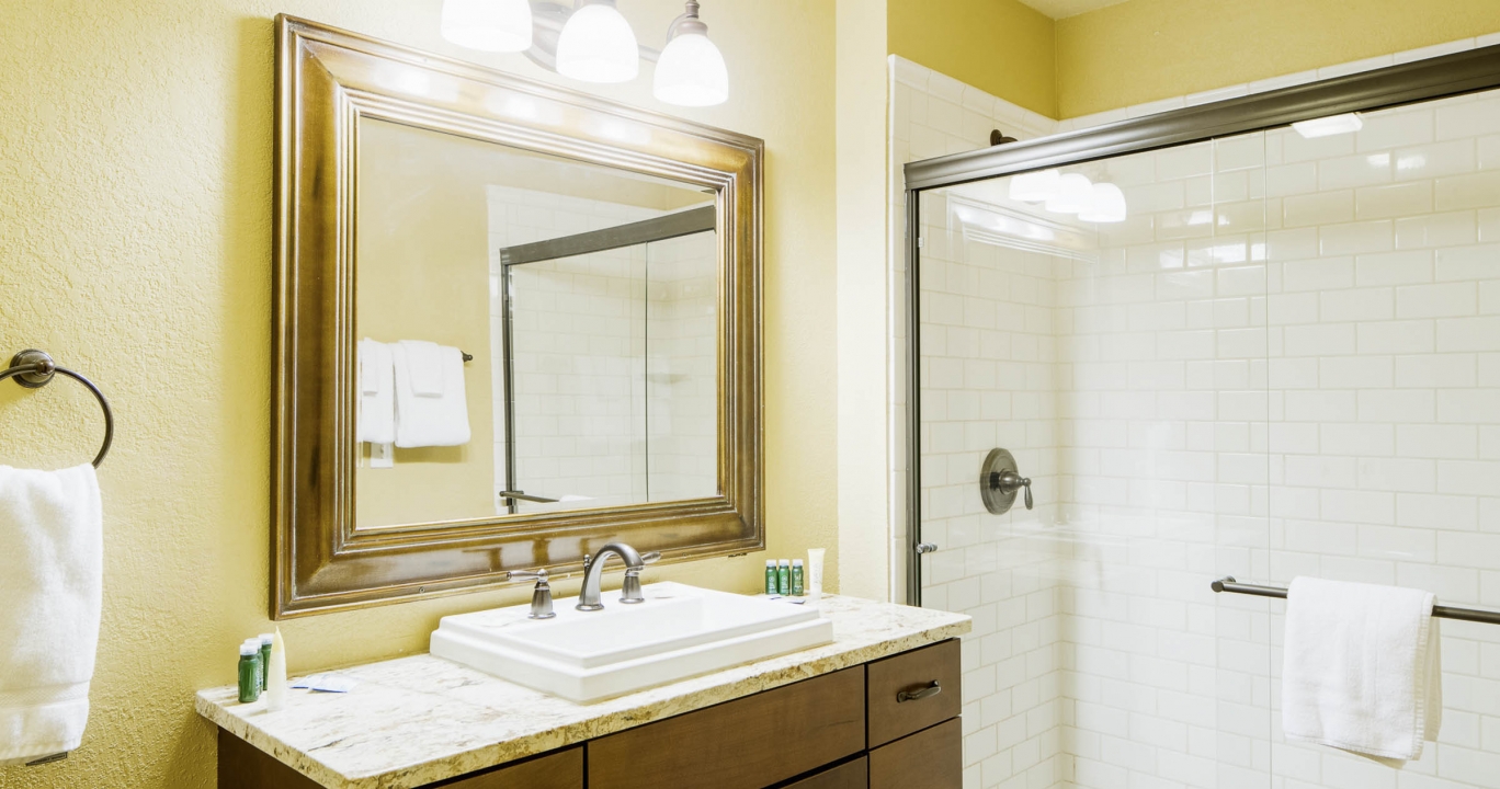 Mountain King bathroom